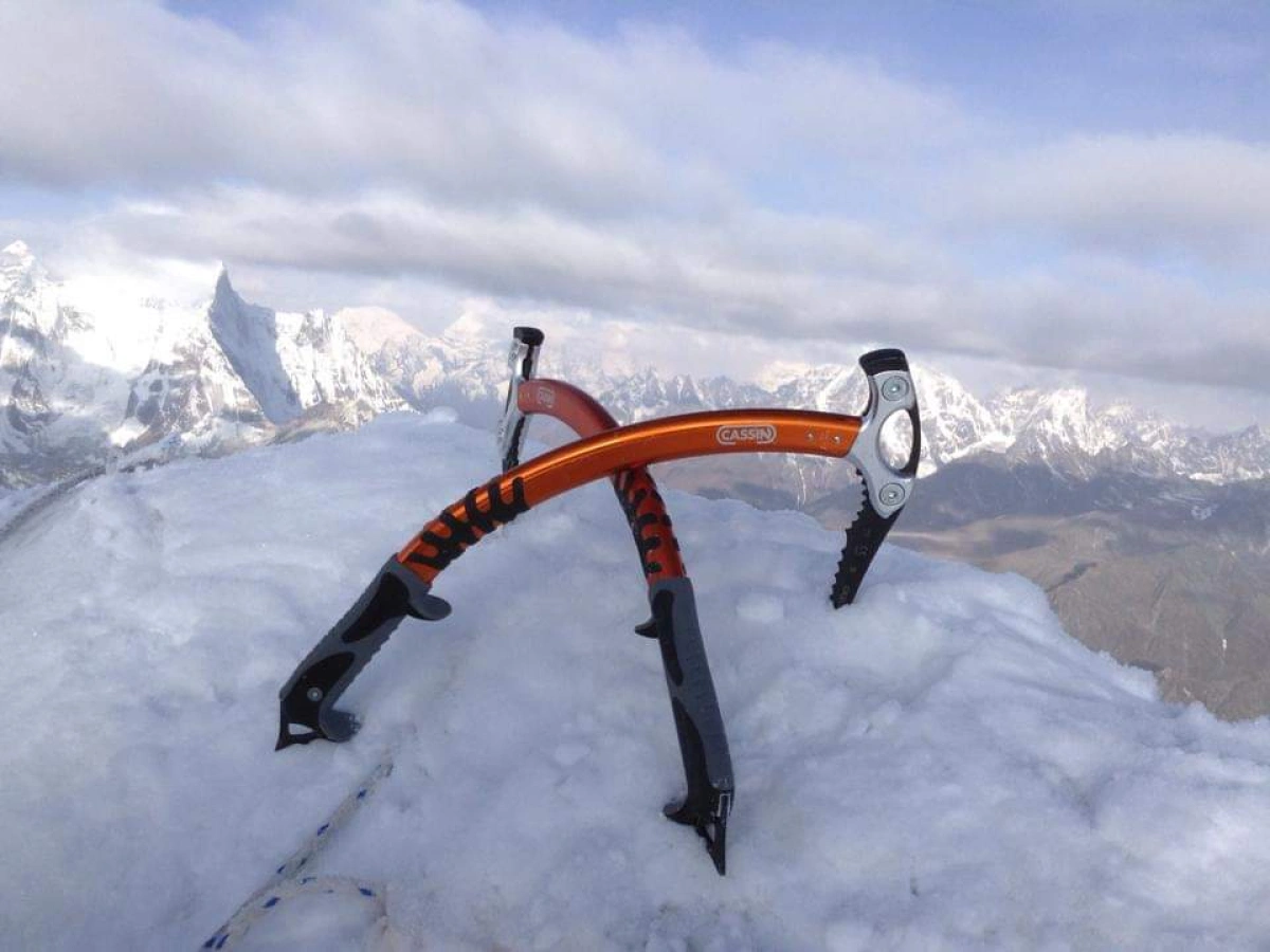 Island peak