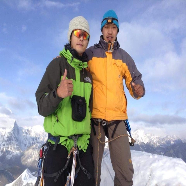 Island Peak Climbing with Everest Base Camp Trek